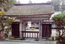 陽徳院山門の画像